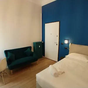 https://blue-design-suite-in-casa-epoca-isola-garibaldi.italymilanhotels.net